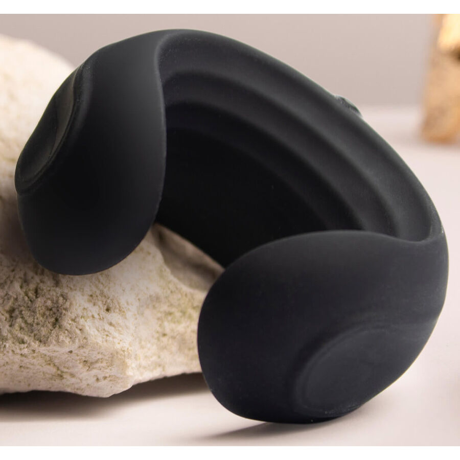 ROCKS- OFF - ECHO BLACK VIBRATOR MASTURBATOR